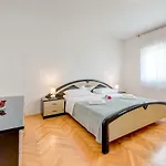 3bdr Medunac Sea View Free Parking Daire Kastela