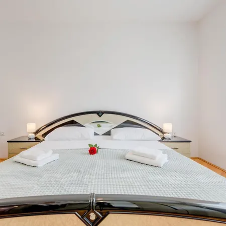 3bdr Medunac Sea View Free Parking