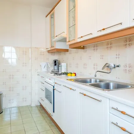 3bdr Medunac Sea View Free Parking * Kaštela