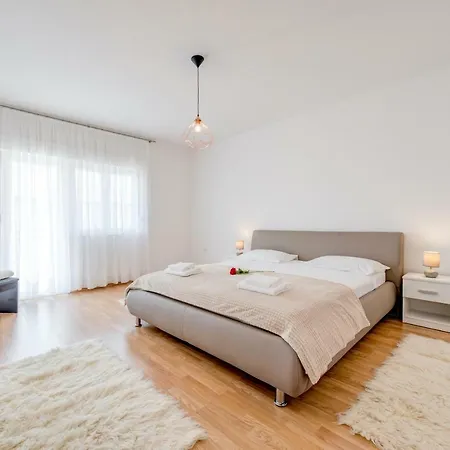 3bdr Medunac Sea View Free Parking *